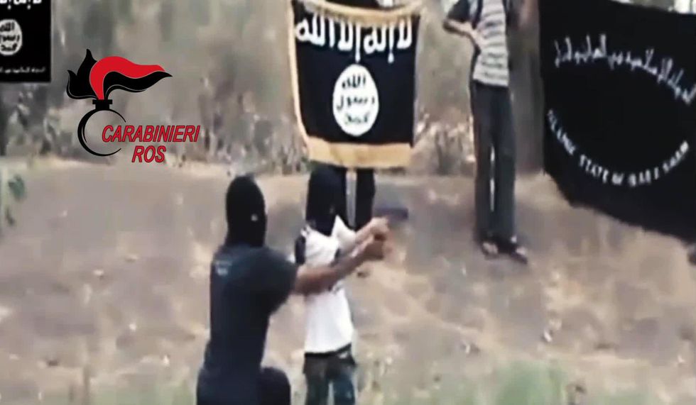Terrorismo, la rete jihadista scoperta in Italia - Foto e video