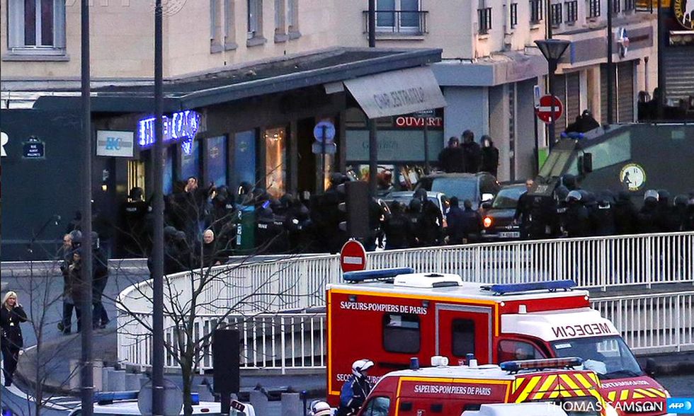 Charlie Hebdo: uccisi i terroristi in due blitz
