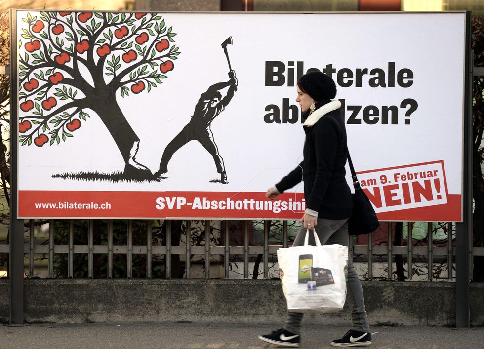 Cosa prevede la norma Svizzera contro gli immigrati
