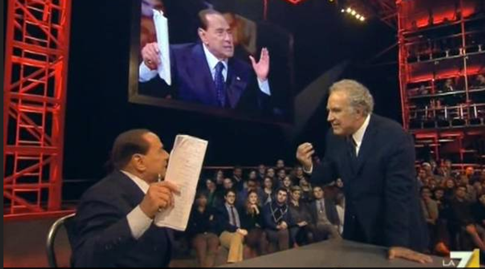Berlusconi batte Santoro (fuori casa)