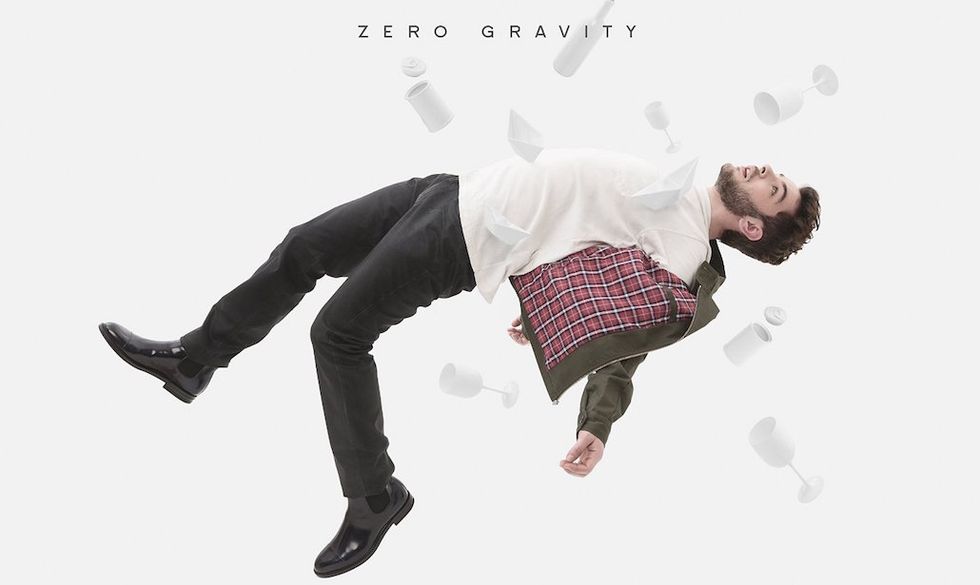 Un particolare della cover di "Zero Gravity" di Lorenzo Fragola