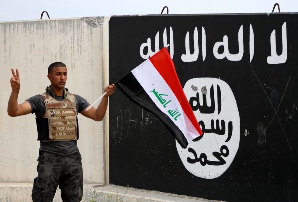 Fotografia dell'Isis: 80 milioni di dollari al mese, foreign fighter triplicati