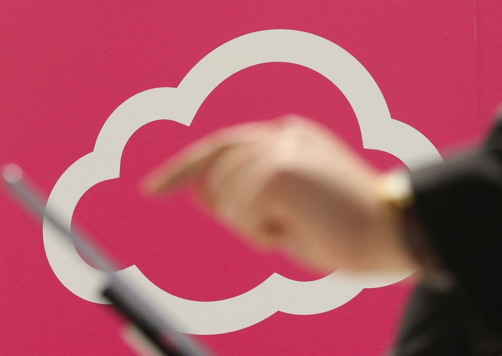 Oracle usa i social network per vendere il cloud