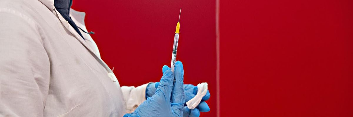 vaccino astra zeneca moderna pfizer