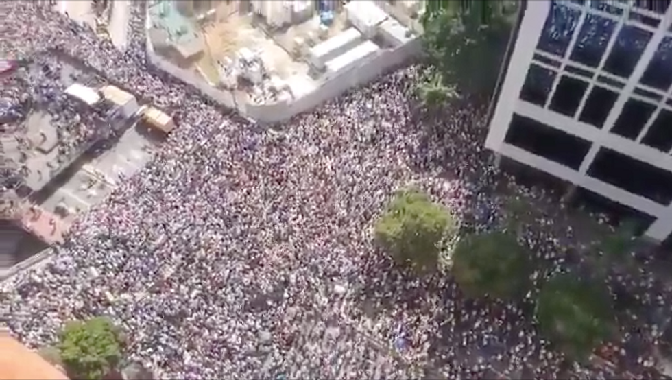 Venezuela Caracs manifestazione Maduro proteste colpo di stato