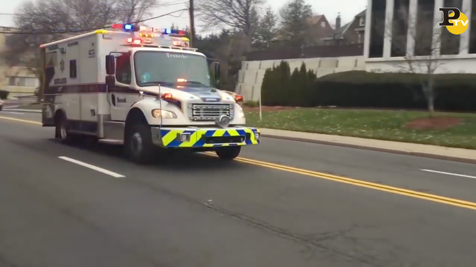 video ambulanza sirena final countdown
