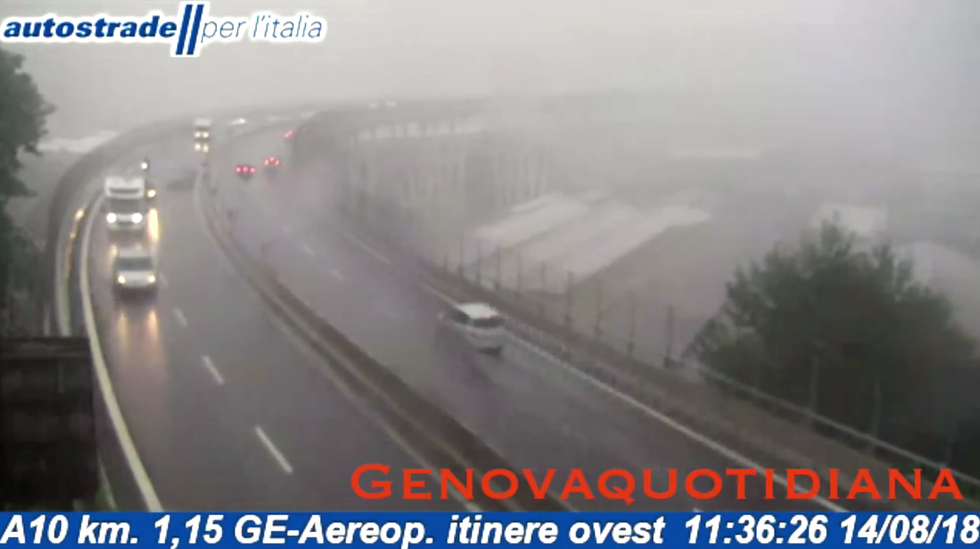 Video crollo Ponte Morandi Genova telecamere Autostrade per l'Italia