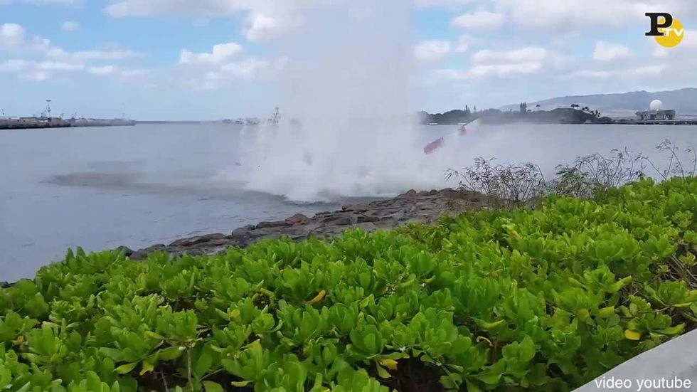 video-elicottero schianto hawaii mare