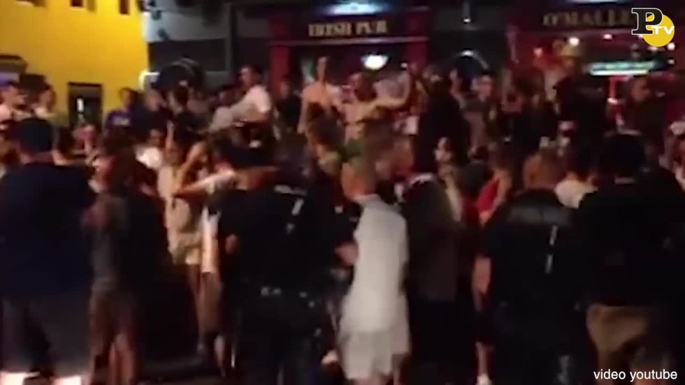 video-hooligans inglesi polizia scontri marsiglia euro 2016