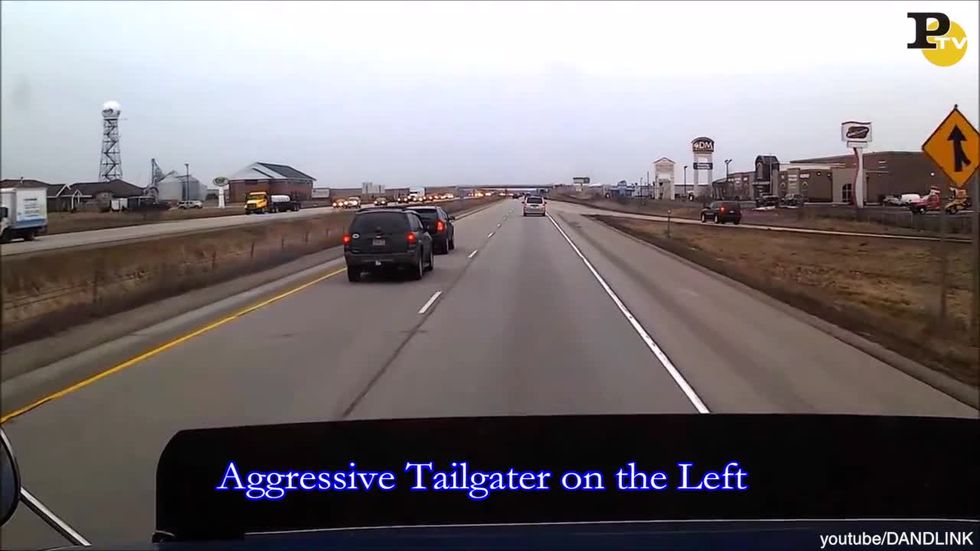 video-incidente autostrada auto attaccata