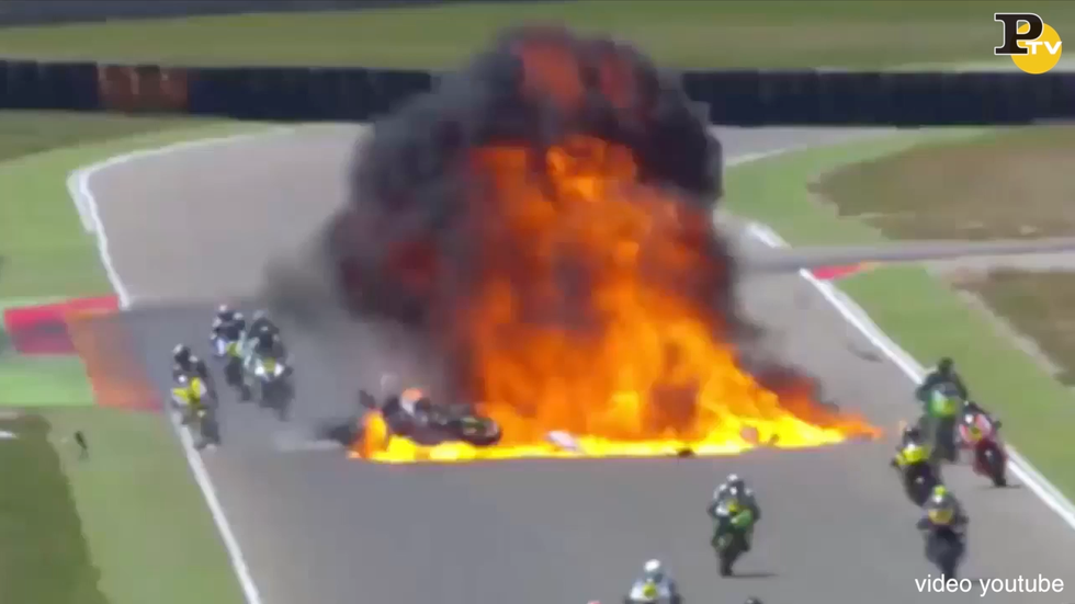 video incidente motociclismo esplosione fiamme serbatoio aragon