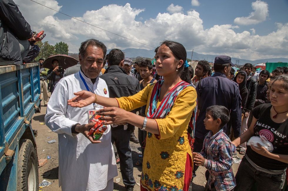 Terremoto in Nepal, come inviare aiuti