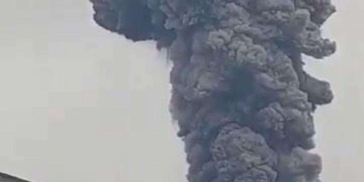 Vulcano eruzione 