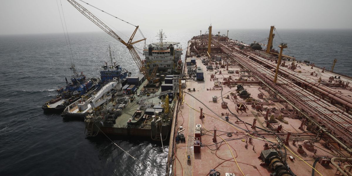 Yemen, salvataggio petroliera Safer nel Mar Rosso