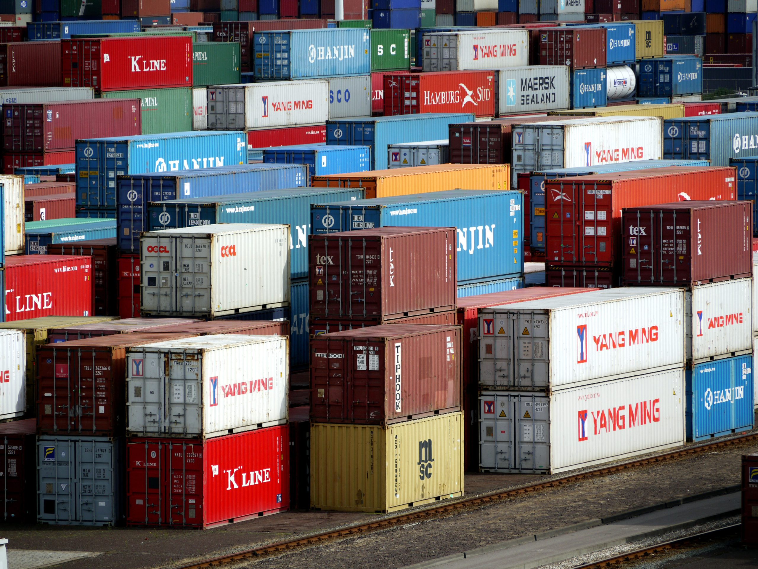 Major maneuvering on the docks