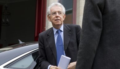 Monti e l’incoerenza sul calcio