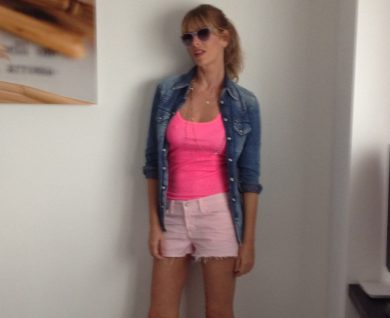 Sexy e femminili con gli shorts