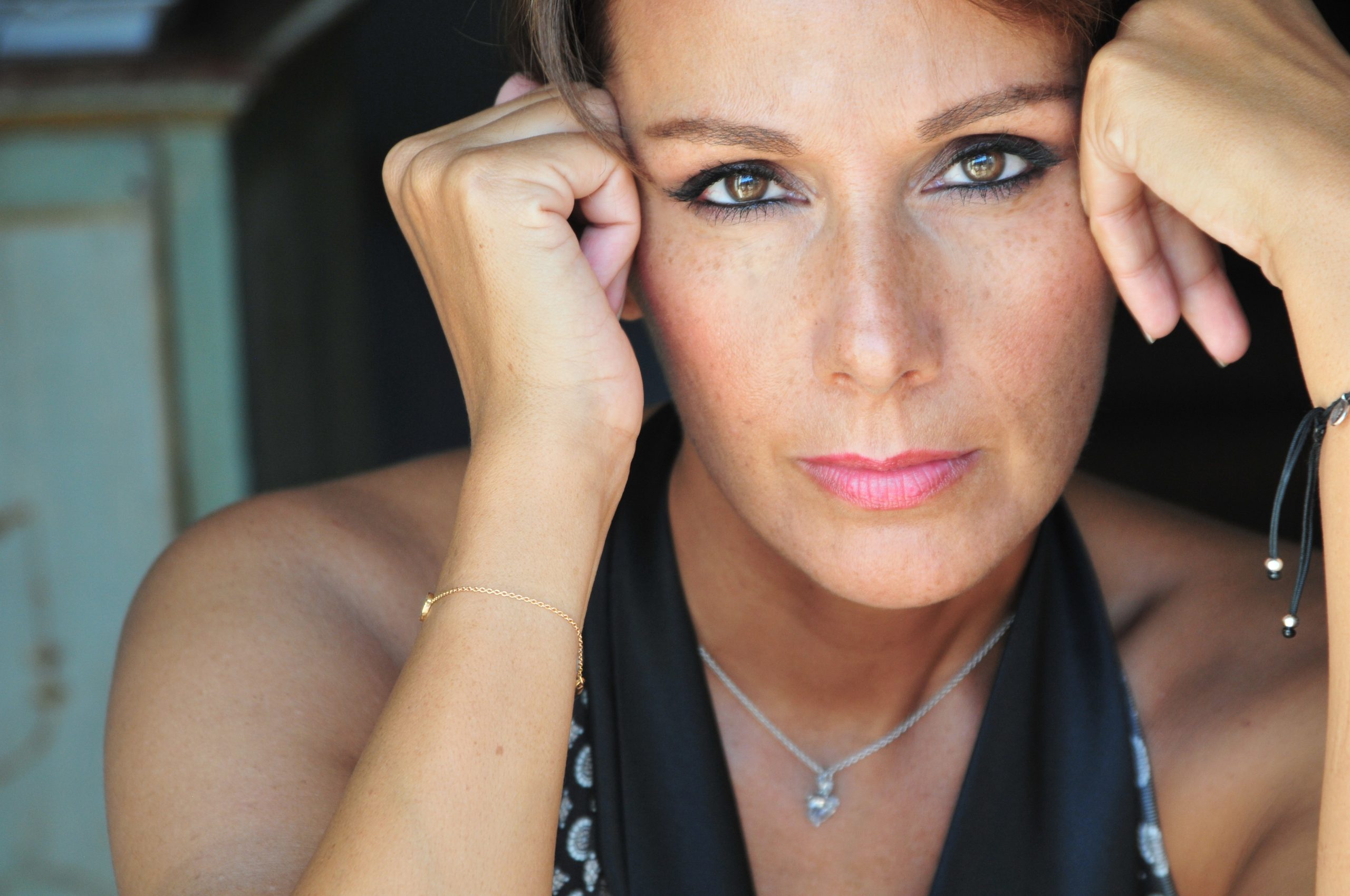 Anna Kanakis, dal set alla letteratura Anna Kanakis, dal set alla letteratura