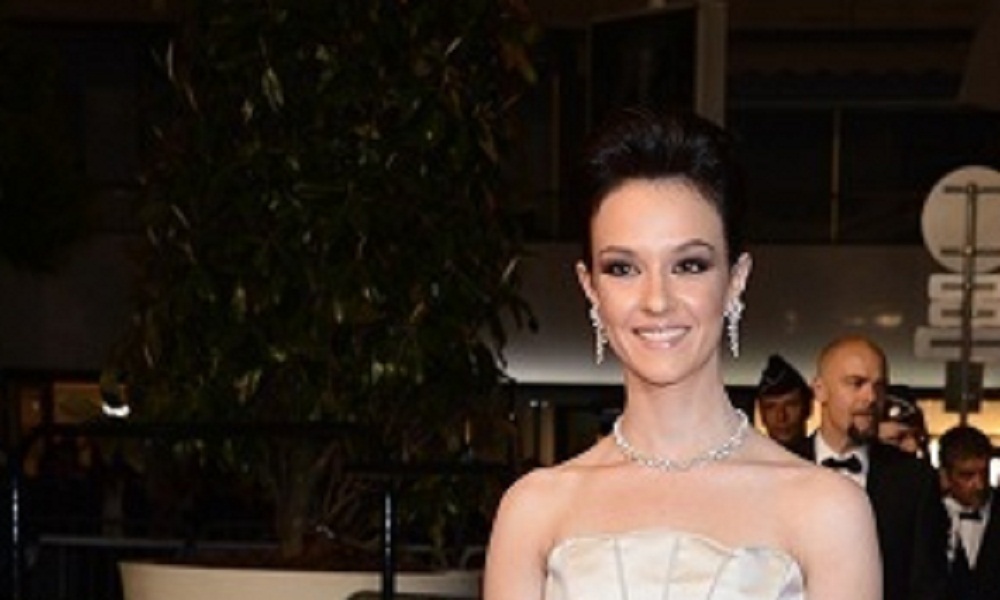 Marta Gastini: “Così ho sedotto il Papa” Marta Gastini: “Così ho sedotto il Papa”