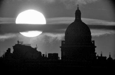 San Pietroburgo, i cinque libri per conoscere la città delle notti illuni