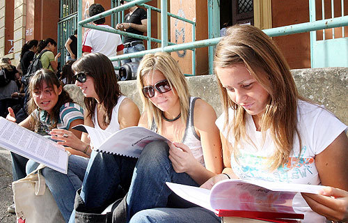 Twitter celebra la Maturità. Prima, durante e dopo Twitter celebra la Maturità. Prima, durante e dopo
