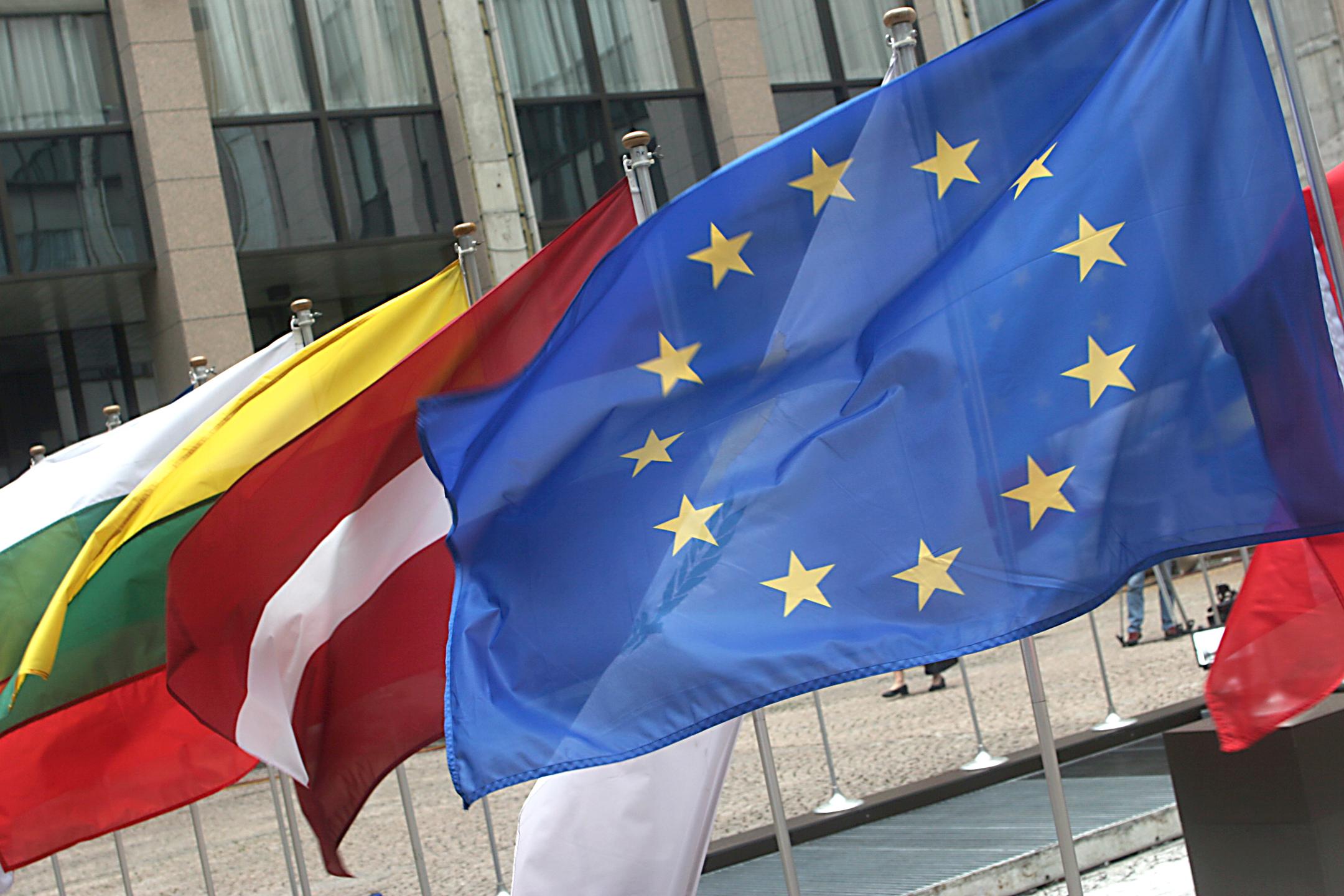 Euro-salvezza, le cinque pedine da poter muovere per uscire dalla crisi nei dieci giorni più caldi per l’Eurozona