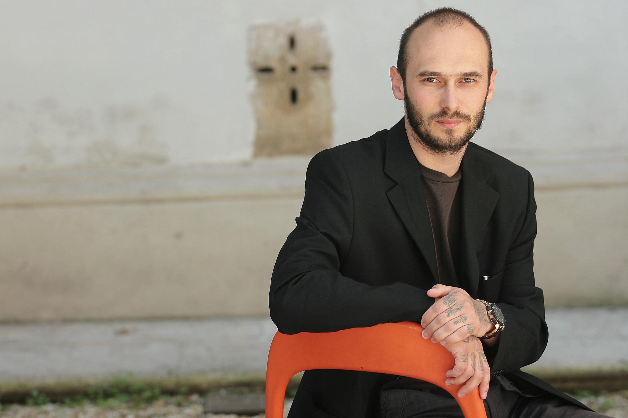 Nicolai Lilin, una dose di saggezza siberiana per guardare la crisi Nicolai Lilin, una dose di saggezza siberiana per guardare la crisi