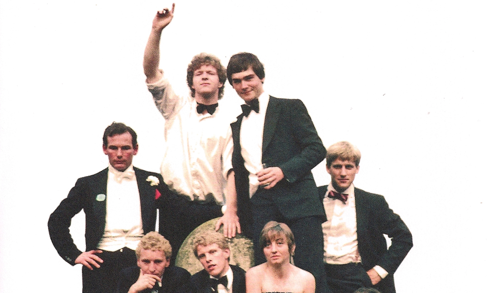 Qualcosa di travolgente: “La notte inglese” di Arturo Cattaneo Qualcosa di travolgente: “La notte inglese” di Arturo Cattaneo