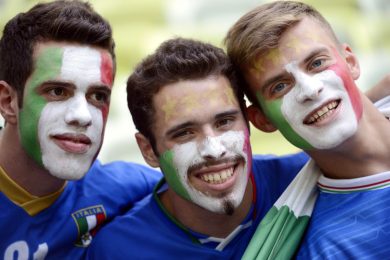 Facce da Europei: il carnevale dei tifosi