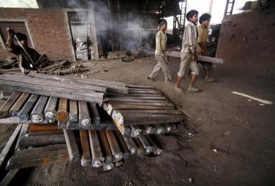 India: economia sempre più vicina al livello “spazzatura”