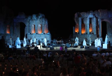 Tutti a teatro ma senza soldi
