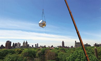 “Cloud city” di Tomás Saraceno al Metropolitan museum of art di  New York. L’importanza di alzare lo sguardo