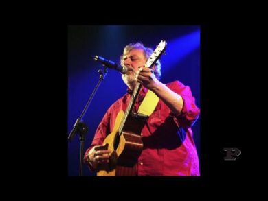 Guccini annuncia un concerto di solidarietà a Bologna