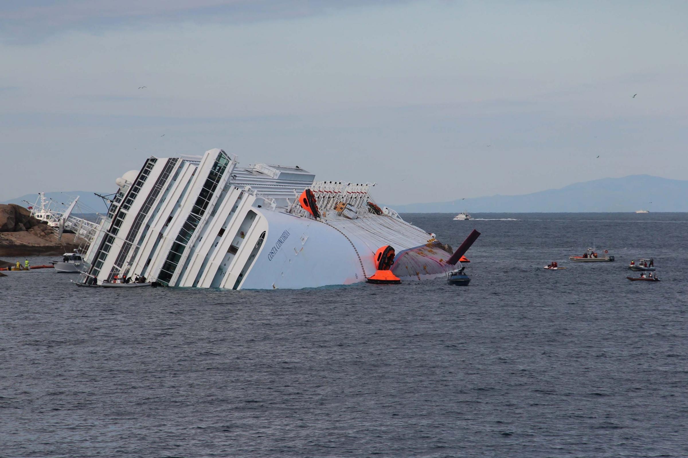 I fantasmi della Concordia spaventano i turisti I fantasmi della Concordia spaventano i turisti