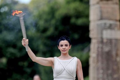 La lunga marcia della fiaccola olimpica