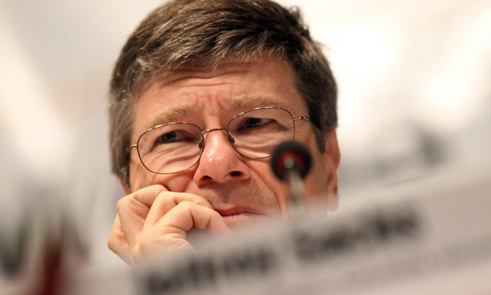 Jeffrey Sachs, “Il prezzo della civiltà”: è tempo che lo paghino i ricchi