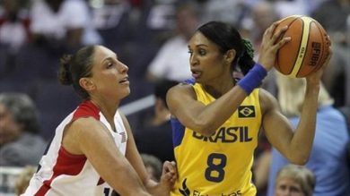 Sesso alle Olimpiadi. Cestista cacciata