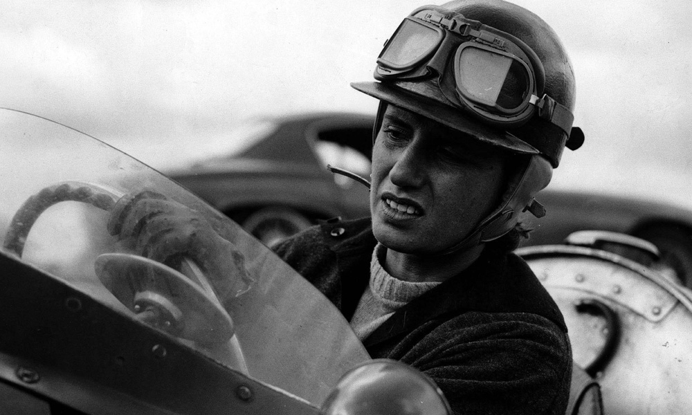 Maria Teresa de Filippis, la prima donna pilota di Formula 1, a 85 anni testimonial UBS