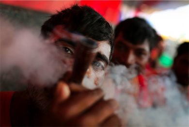 #foto: fumo sacro e altre storie dal mondo