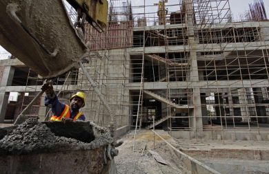 I paradossi dell’India. Tende all’ombra dei grattacieli. A Gurgaon