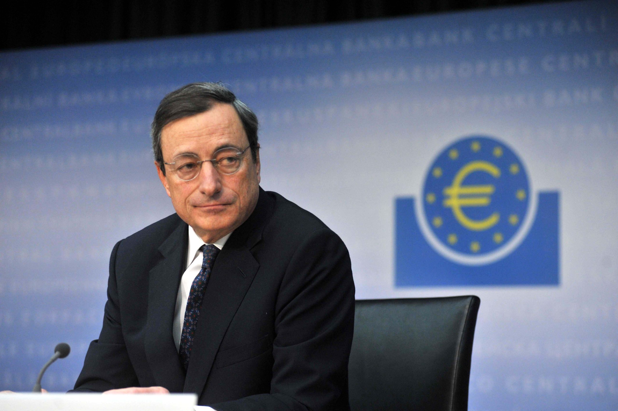 Tassi d’interesse: taglio di Draghi fino allo 0,75%. Ma per le borse, i mutui e lo spread cambia ben poco