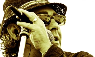 R101: tre tour estivi, musica in spiaggia e grandi concerti live