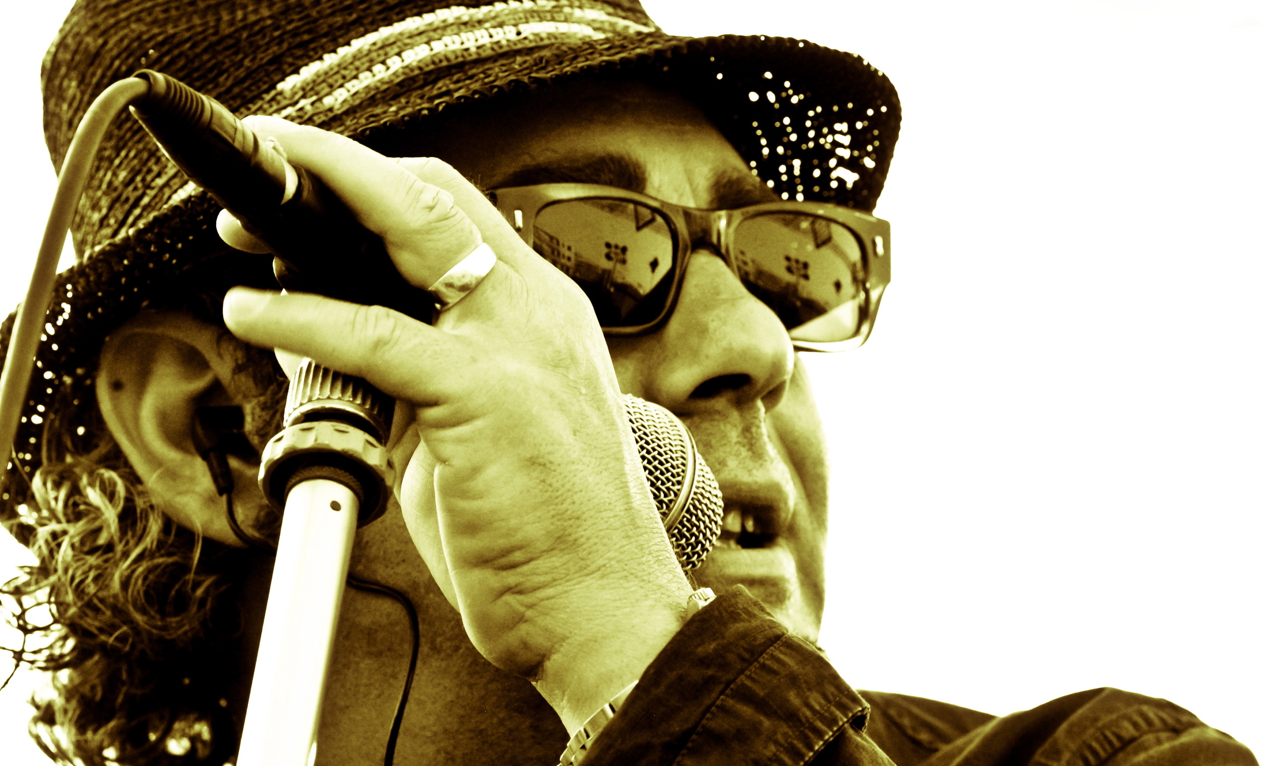 R101: tre tour estivi, musica in spiaggia e grandi concerti live