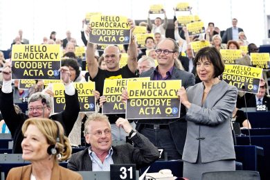 Pirateria online, l’Europa affossa l’accordo. Ma non finisce qui