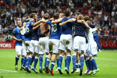 Ma se vinciamo tutti giù dal carro degli azzurri