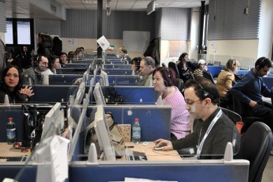 Lavoro nei call center: fatta la riforma, bloccate le assunzioni