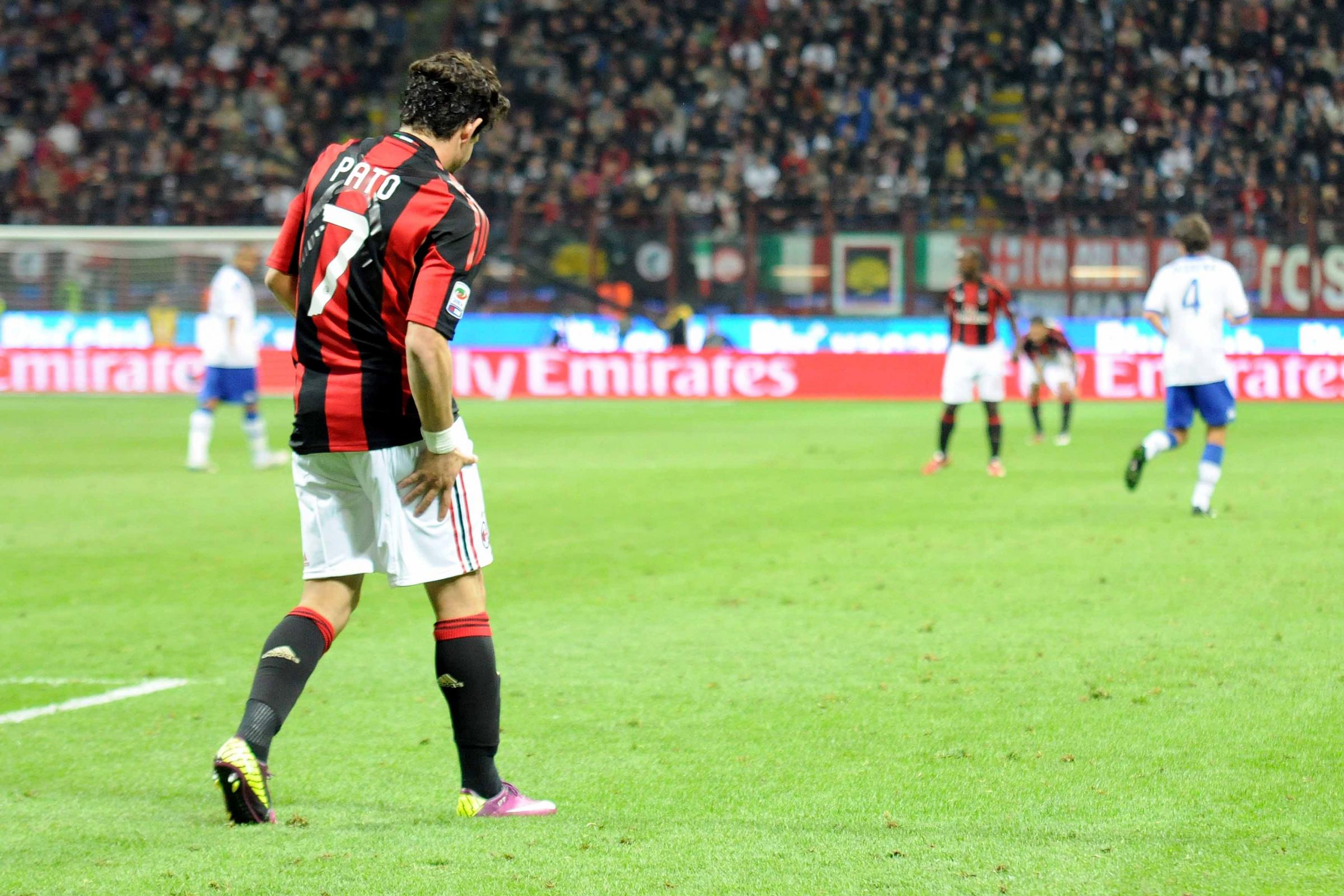 Pato, ko anche su facebook Pato, ko anche su facebook