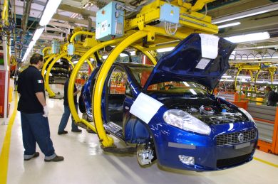 Fiat, addio Nuova Punto. Il lancio slitta al 2015