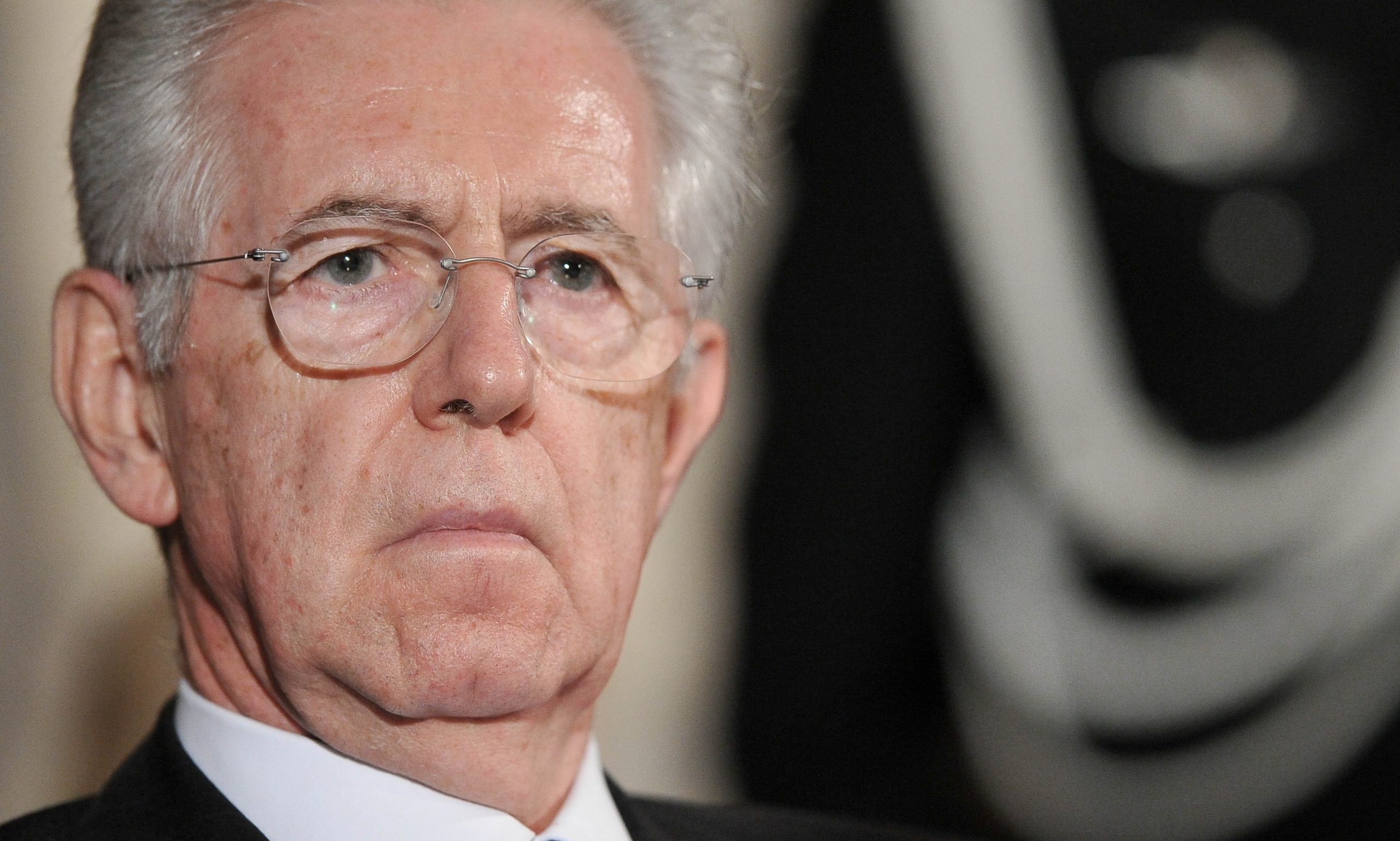 Monti, il Consiglio dei Ministri e lo sviluppo che non può più aspettare Monti, il Consiglio dei Ministri e lo sviluppo che non può più aspettare