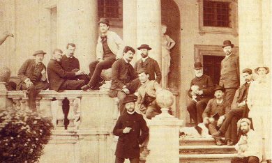 Claude Debussy, fin de siècle a braccetto con la world music e la scienza per le strade di Parigi